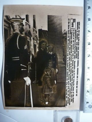 Vintage Ap Wire Press Photo 1973 Jfk Assassination Jackie & Chidren Wait Caisson