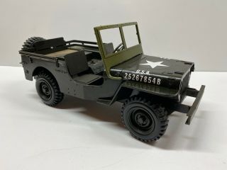 Vintage Cox Command Jeep.  049 Gas Powered Tether Car As - Is