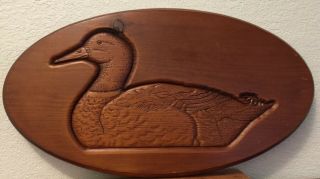 Vtg Detailed Large Oval Dark Wood Duck Wall Hanging Plaque (20 " L X 11 " H)