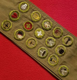 Vintage Boy Scout Bsa Green Merit Badge Sash With 16 Cut Edge Merit Badges