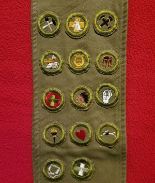 Vintage Boy Scout Bsa Green Merit Badge Sash With 14 Cut Edge Merit Badges