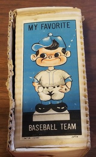 VINTAGE 1960s MLB YORK YANKEES BASEBALL BOBBLEHEAD NODDER W/ BOX 2