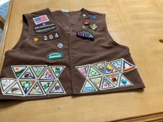 Girl Scout Brownie Vest Sz L 50 Patches Chesapeake Bay