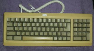 Vintage Apple Macintosh M0110a Keyboard - Well,  Cable - Winmalee