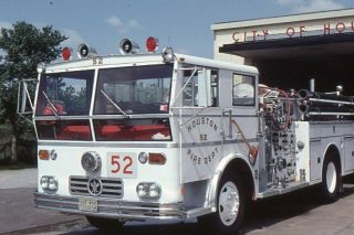 Houston Tx Engine 52 1967 Ward Lafrance Pumper - Fire Apparatus Slide