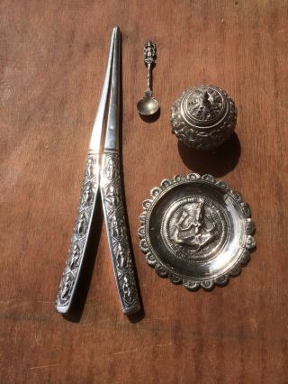 Vintage Indian/asian/oriental (silver) White Metal