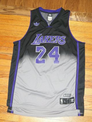 Vintage Adidas Los Angeles Lakers Kobe Bryant 24 Limited Edition Jersey Mens L