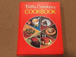Betty Crocker’s Red Pie 1969 1st Printing Hc Vintage Cookbook Very