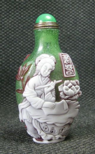 Chinese Glass Seiko Carve Dream Of Red Mansions Design Snuff Bottle/