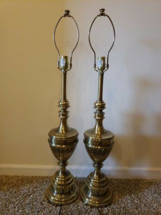 Vintage Pair Stiffel Brass Trophy Urn Lamps Hollywood Regency Traditional