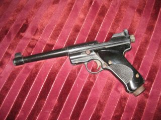 Crosman Mark Ii Target.  177 Co2 Vintage Pellet Pistol