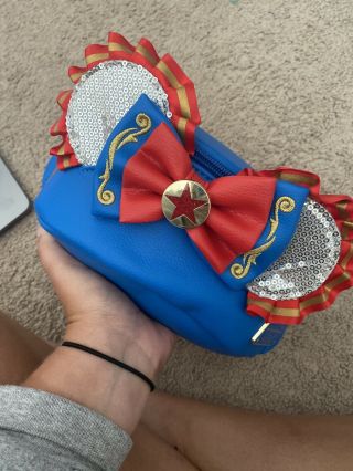 In Hand Minnie Mouse Main Attraction Loungefly Fanny Pack Bag Dumbo