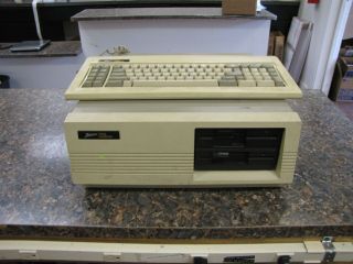 Vintage Zenith Data Systems Zdh - 1111 - B0 Computer With Z - 150 Keyboard - Powers Up