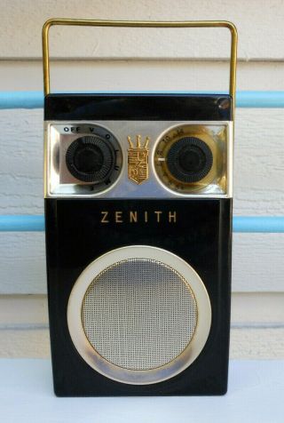 Vintage Zenith Royal 500 7 Transistor Pocket Owl Radio,  Turns On,  Doesn 