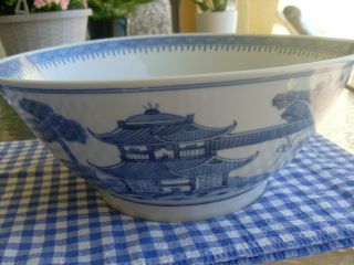 Antique Chinese Porcelain Ming Blue And White Big Bowl Mark