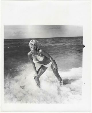 Vintage 1960s Bunny Yeager Estate Photograph Bikini Pin - Up Inez Kitts on Beach 2