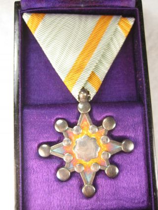 Vintage Japanese World War Ii Silver Medal Order Of The Sacred Treasure