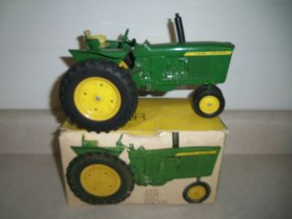 John Deere 3020 Tractor W/box Ertl Vintage Farm Toys Jd