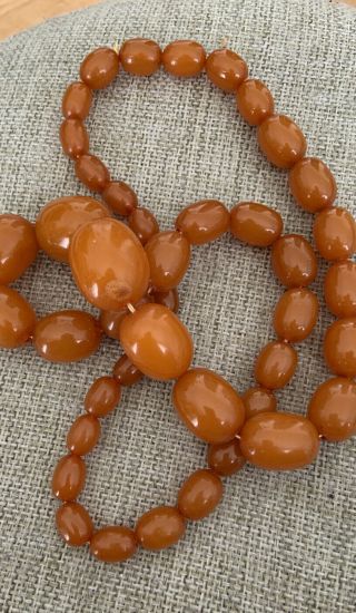 Vintage 1930s deco egg yolk butterscotch amber bakelite barrel beads necklace 2