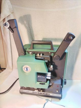Vintage Bell & Howell 16mm Filmosound Movie Projector Model 1592