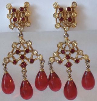 Vintage High End Gold Tone Ruby Crystal Rhinestone Gripoix Glass Earrings