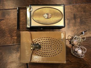 Vintage Zenith Royal 500 Portable Transistor Radio (a30) W/original Headphones