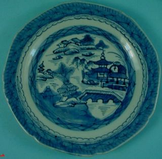 THREE ANTIQUE CHINESE CANTON BLUE & WHITE EXPORT PORCELAIN PLATES 2