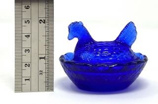 Glass Mini Hen Chicken on a Nest Basket COBALT BLUE Salt Cellar Dip GUC No Mark 3