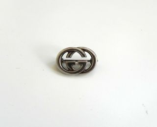 Vintage Gucci Gg Logo Unisex 80s Silver Tone Pin Brooch Badge