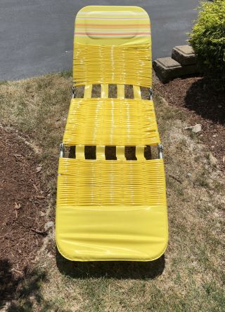 Vtg Yellow Folding Lawn Lounge Chair Beach Deck Pool Vinyl Tube Plastic