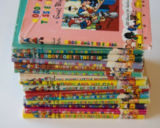 Vintage Noddy Books By Enid Blyton,  Set Of 15 Hardcover Books With Dust Jackets