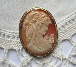 Lovely Estate Vintage 14k Yellow Gold Carved Shell Cameo Brooch Pendant 10.  6 Gr