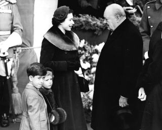 Winston Churchill With Queen Elizabeth Ii - Prince Charles - Princess Anne Photo