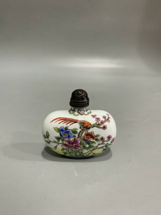 Antique Chinese Qing Dynasty 19th C Porcelain Snuff Bottle Famille Verte