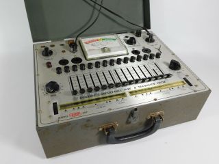 Eico 667 Vintage Tube Tester (case Is Dirty,  Looks Great Inside,  Powers Up)