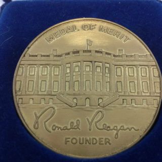 Medal Of Merit Ronald Reagan Republican Presidential Task Force Collectors Coin