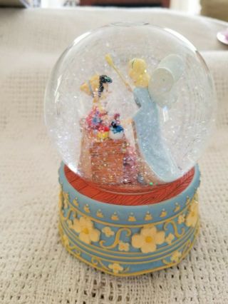 Disney Enesco Pinocchio Blue Fairy Musical Snowglobe Plays Toy Land 2
