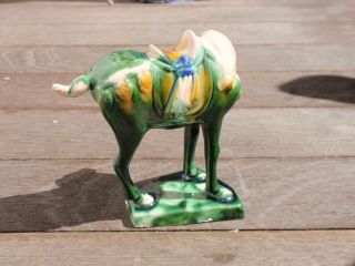 VINTAGE SMALL CHINESE HORSE FIGURE BROWN AND GREEN POTTERY PORCELAIN 2