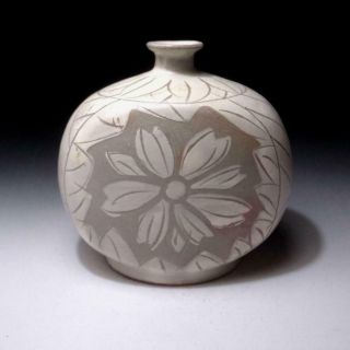 @hh31: Vintage Japanese Pottery Vase,  Kyo Ware,  Kakiotoshi,  Scraping