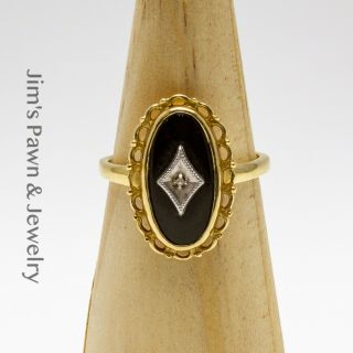 Vintage 10k Gold & Onyx,  With Diamond Accent,  Size 7,  3.  5 Grams