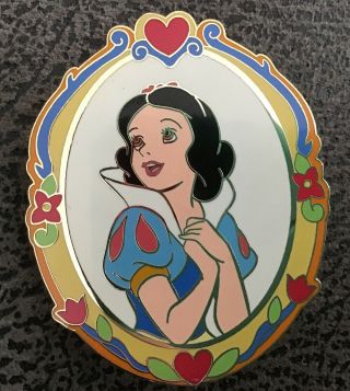 2004 Disney P.  I.  N.  S Snow White And 7 Dwarfs Princess Cameo Series 2 Pin