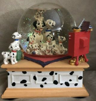 Disney Store 101 Dalmatians Musical Snow Globe " Cruella De Ville " Tune - Dogs Tv