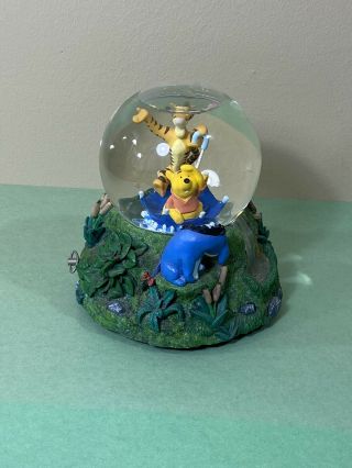 Disney Winnie The Pooh And Tigger Musical Snow Globe The Rain Came Down -