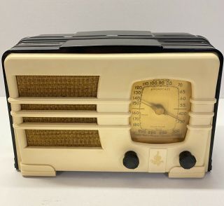 Vintage Emerson Black/white Bakelite Tube Radio W/ Police Band Model 149 $9.  99