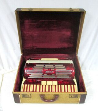 Vintage Red And Pearl Stanelle Accordion Made In Italy L 194/100 41 Key & Case