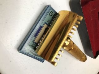 Vintage Gillette Gold Tone Open Comb Double Edge Safety Razor w/ Box And Blades 2