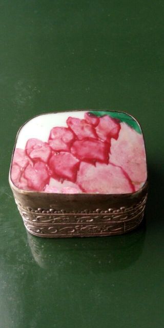 Authentic Vintage Hand Painted Chinese Porcelain Silver Shard Box