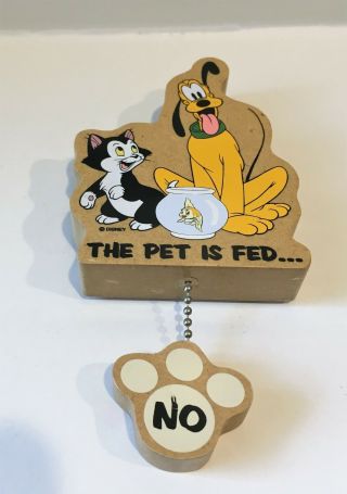 Vintage Disney Pluto,  Figaro & Cleo Magnet " The Pet Is Fed " Yes No - Euc