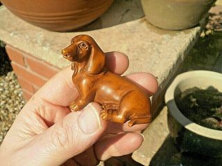 Hand Carved Wood Netsuke Dachshund Dog Sitting Collectable Boxwood Canine.  1