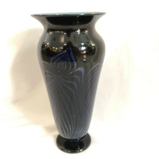 Wonderful Vintage Rick Strini Art Glass 2000 Irridescent Pulled Feather 12” Vase